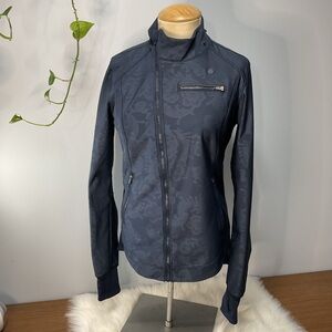 Lululemon Keep It Up jacket in the Laceoflage Embossed Inkwell color.